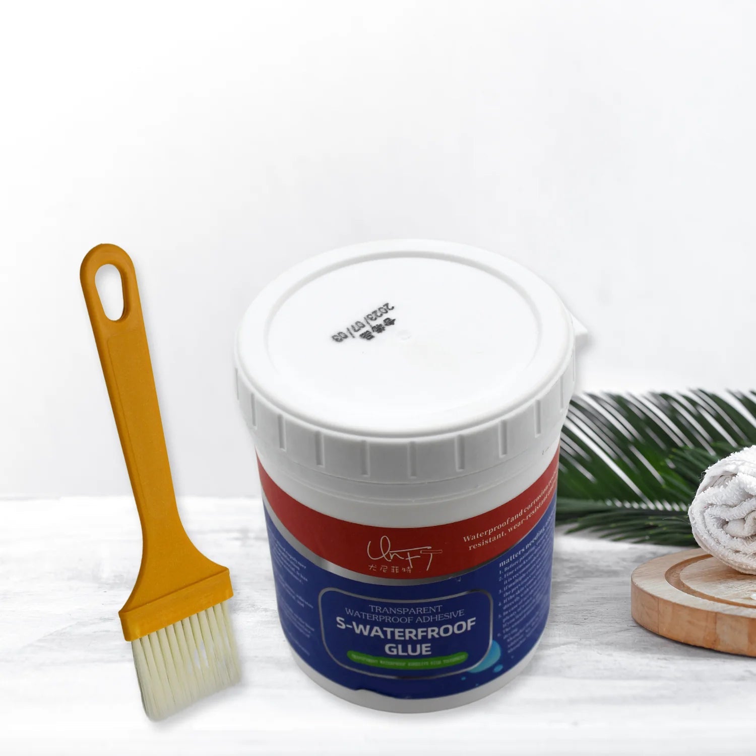 Anti-leakage waterproof glue, 250g, ideal for sealing and protecting various surfaces from water. Anti-leakage waterproof glue, 250g, ideal for sealing and protecting various surfaces from water.